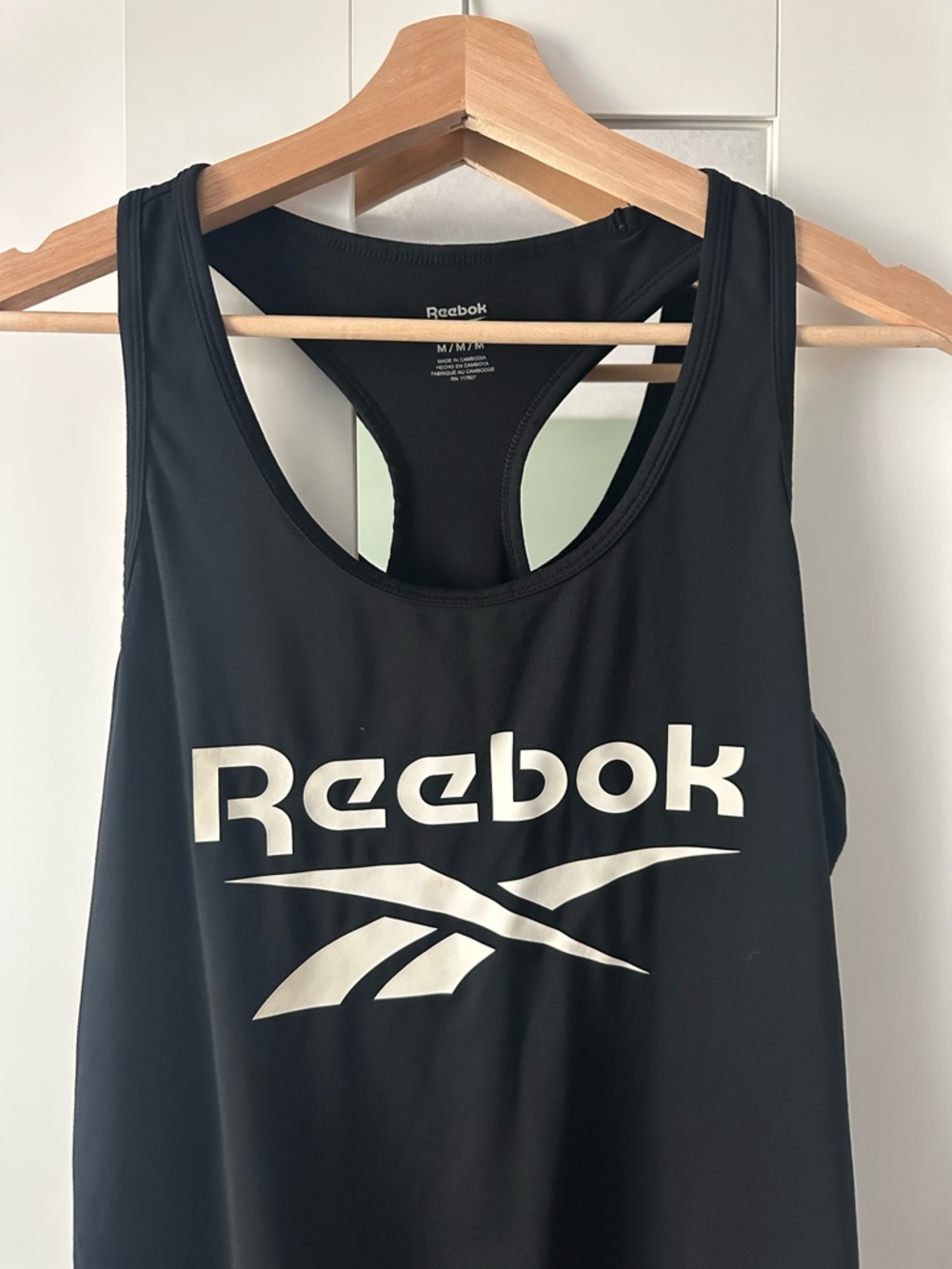 Reebok Black Logo Women’s Medium Racerback Tank - Picture 3 of 5